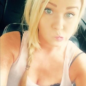 Meet your Posher, Mollye